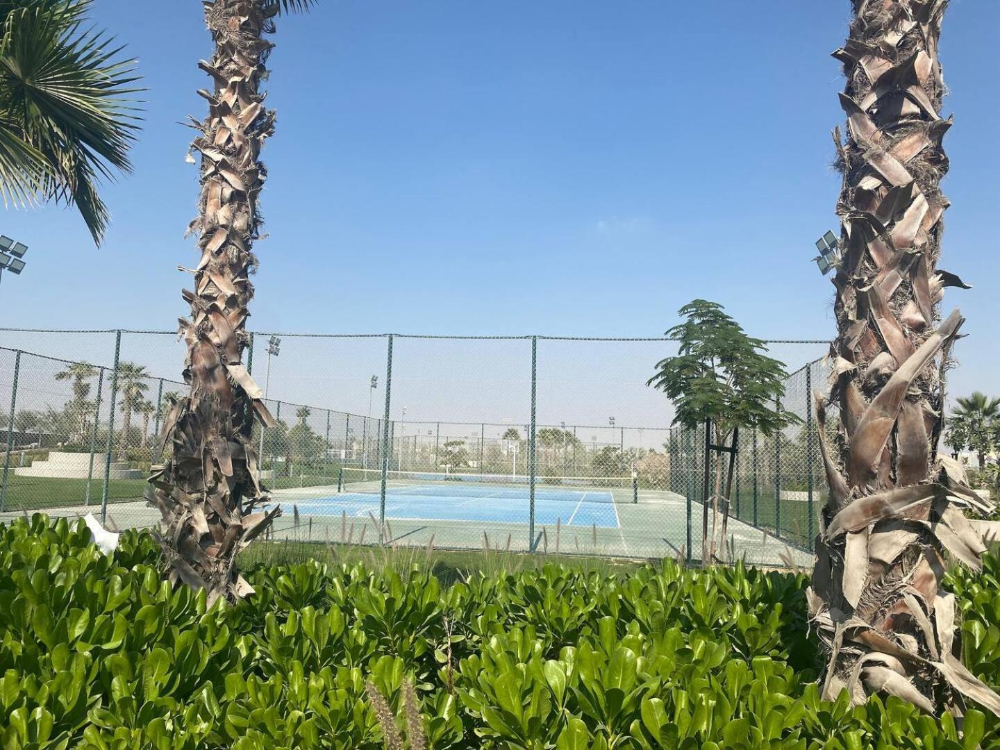 Villa Victoria Damac Hills 2 Family Retreat With Waterpark And Petting Farm Дубай Экстерьер фото