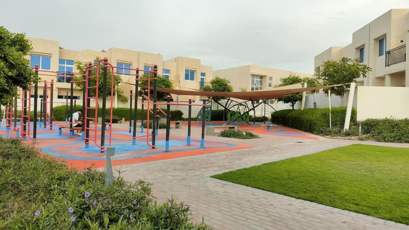 Villa Victoria Damac Hills 2 Family Retreat With Waterpark And Petting Farm Дубай Экстерьер фото